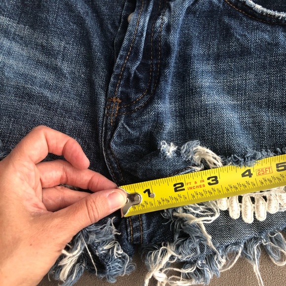 Free People daisy chain lace jean shorts size 25 B17 - Picture 9 of 12